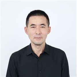 戴泽权老师照片