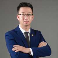 冯强强老师照片